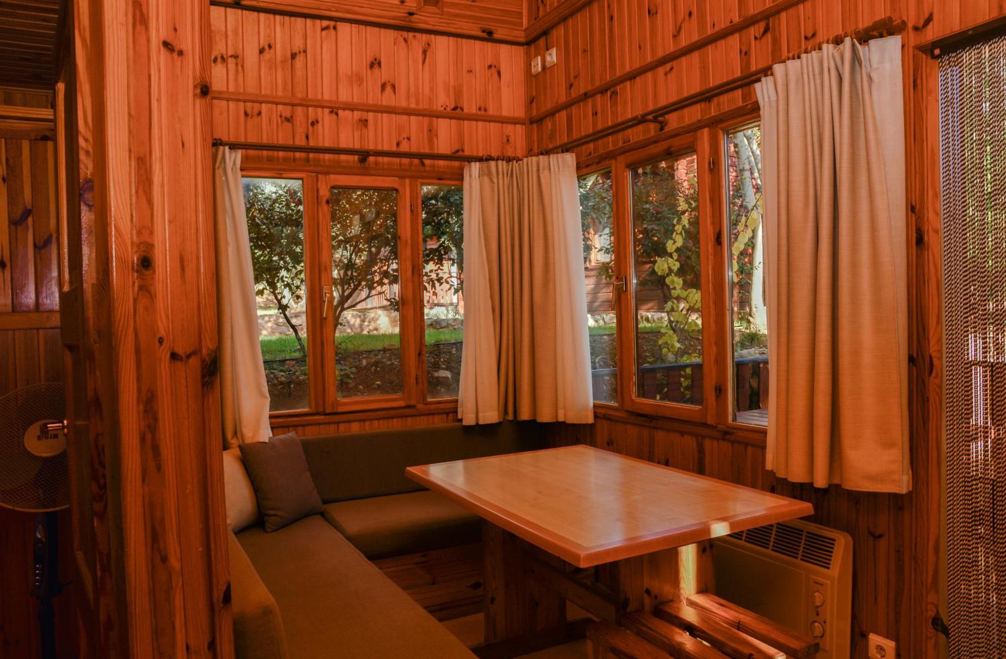 Camping Alquézar Esterno foto